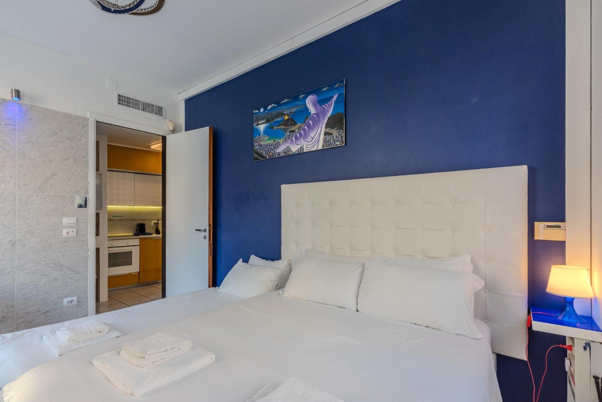 Duomo Luxury House Terrace Parking Garden 8 Bed Hébergement de vacances Milan